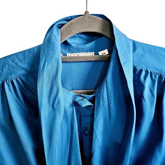 T.C. Prescott Women's 14 Layered Button Up Blouse Solid Blue Elevated Basic - Picture 3 of 8